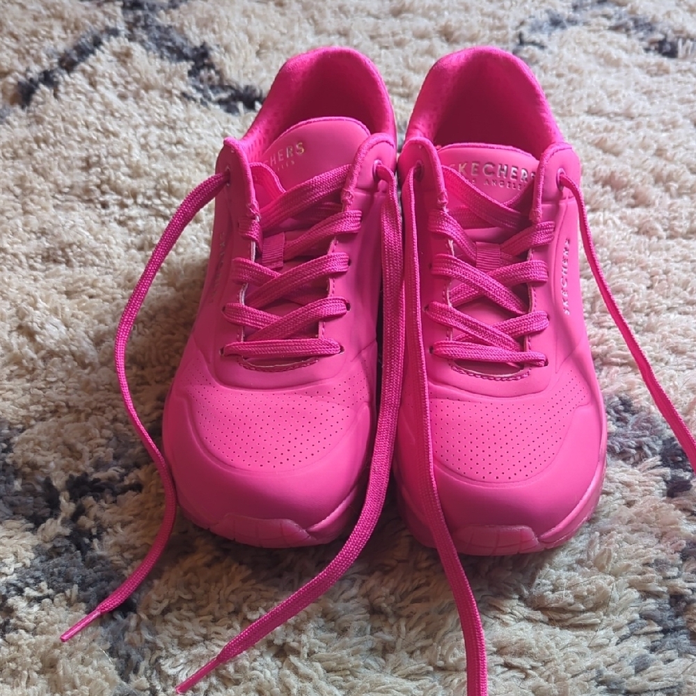 Skechers Women's Vibrant Pink Sneakers - Picture 5 of 5